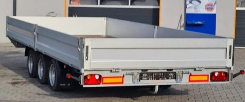 Klappbare Seitenplattform Boss 600 x 200 cm 3500 KG + Rampen + Krücken