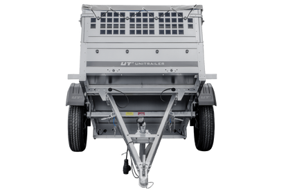 Kleiner Anhänger Garden Trailer 150 KIPP mit grauer Flachplane und Stützrad