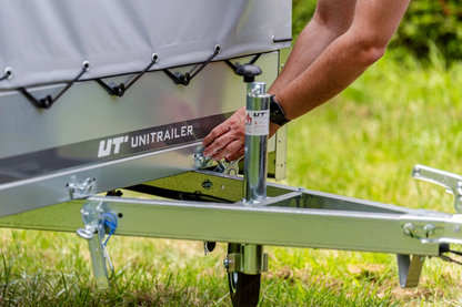 Garden Trailer 230 KIPP Anhänger 230 × 125 cm mit Hochplane, H-800-Spriegel und Stützrad